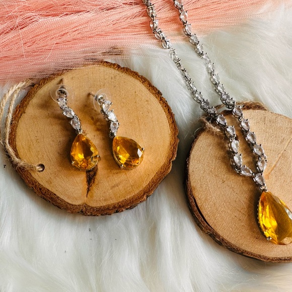 Vintage Titanic Similar Crystal Necklace and Diamonds on Silver Plated Titanium - Picture 5 of 6